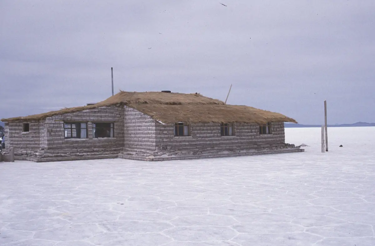 A building made of salt blocks on the salar